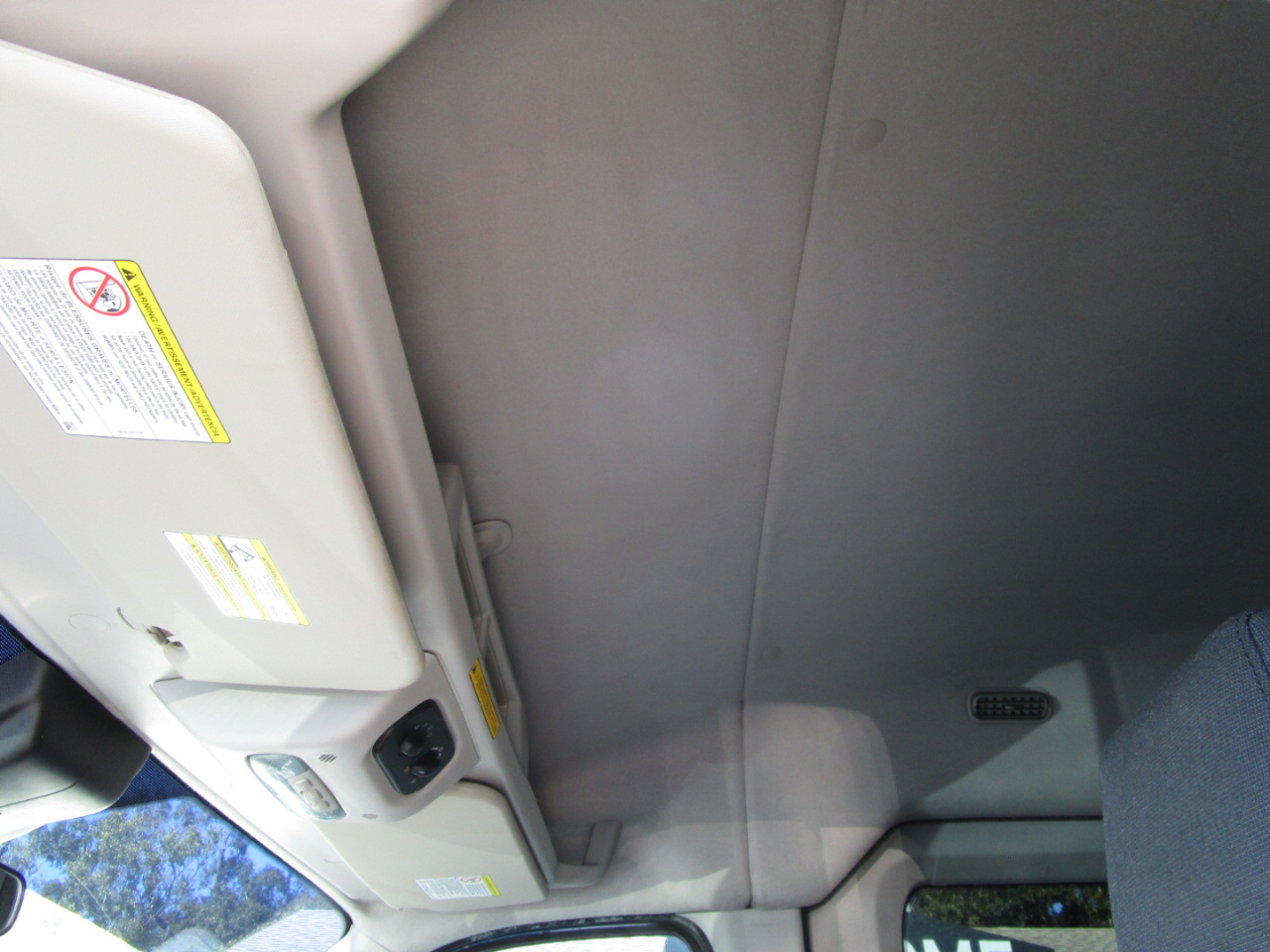 Ford Transit 350 Wagon Med. Roof XL w/Sliding Pass. 148-in. WB 2017 Ford Transit 350 Wagon Med. Roof XL w/Sliding Pass. 148-in. WB 2017