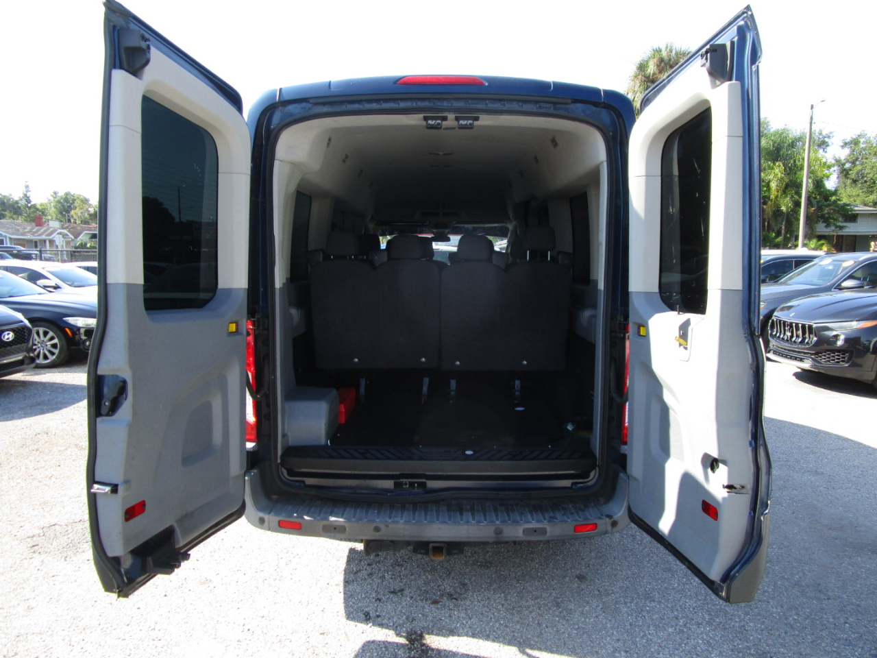 Ford Transit 350 Wagon Med. Roof XL w/Sliding Pass. 148-in. WB 2017 Ford Transit 350 Wagon Med. Roof XL w/Sliding Pass. 148-in. WB 2017