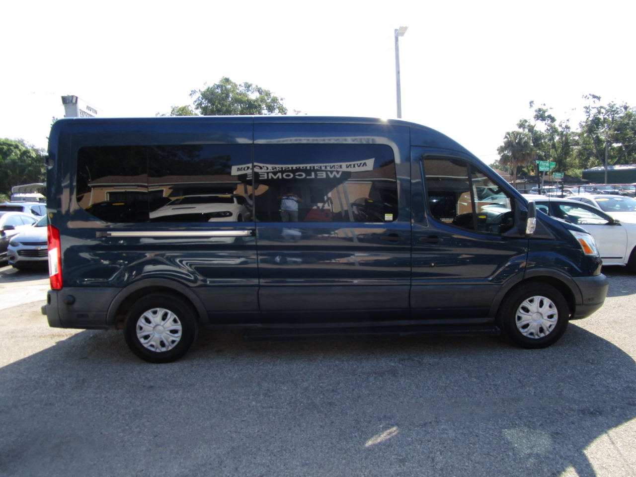 Ford Transit 350 Wagon Med. Roof XL w/Sliding Pass. 148-in. WB 2017 Ford Transit 350 Wagon Med. Roof XL w/Sliding Pass. 148-in. WB 2017