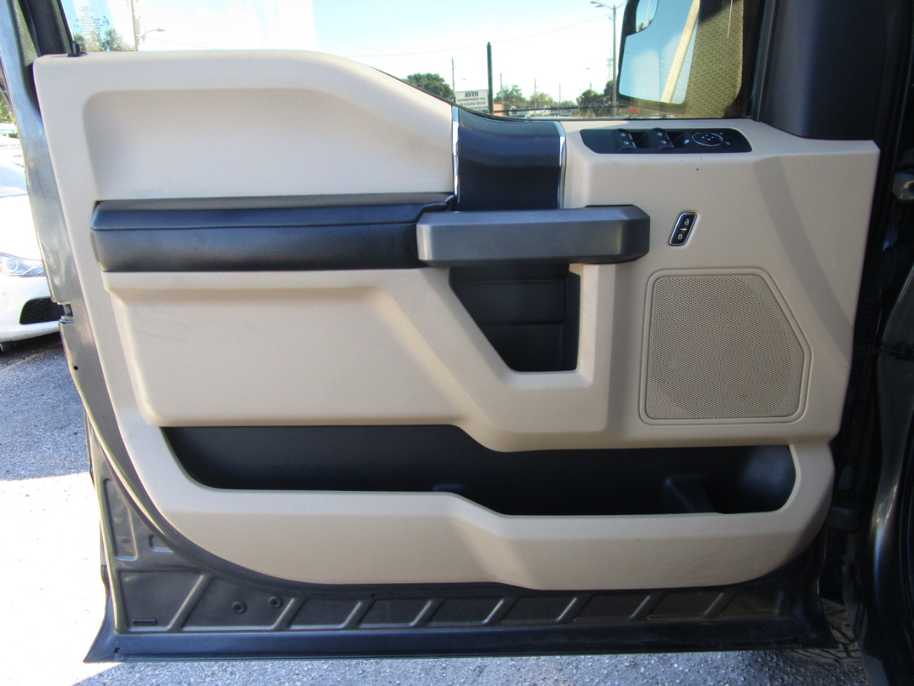 Ford F-150 XLT SuperCrew 5.5-ft. Bed 2WD 2018 Ford F-150 XLT SuperCrew 5.5-ft. Bed 2WD 2018