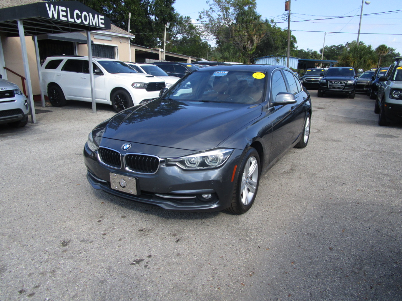 BMW 3-Series 330i xDrive SULEV Sedan 2017 BMW 3-Series 330i xDrive SULEV Sedan 2017