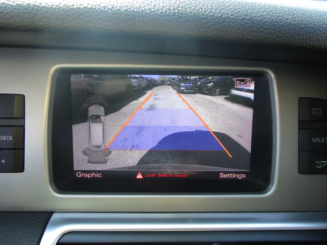 Audi Q7 3.0T Premium Plus quattro 2015 Audi Q7 3.0T Premium Plus quattro 2015