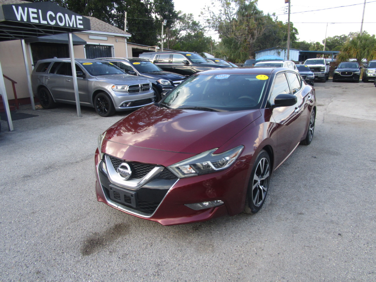 2017 Nissan Maxima S photo 2