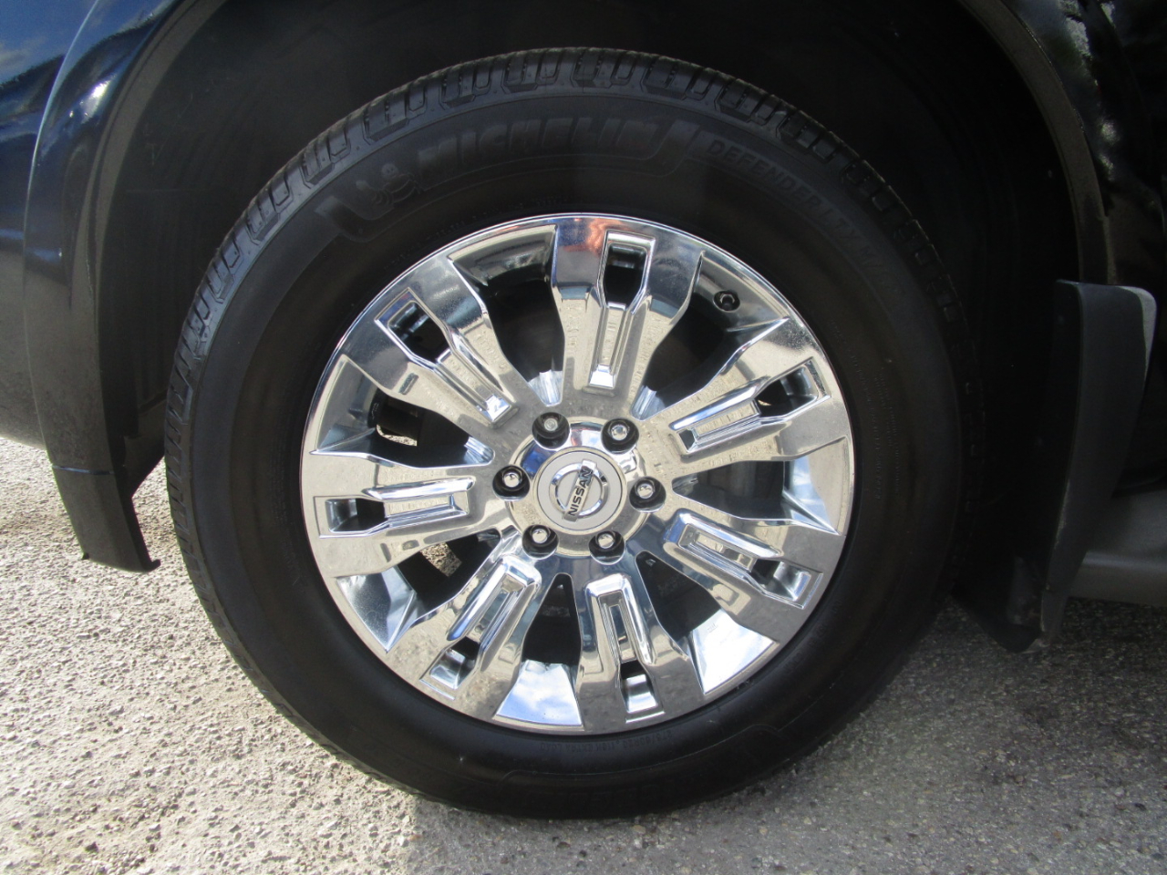 Nissan Armada SL 4WD 2015