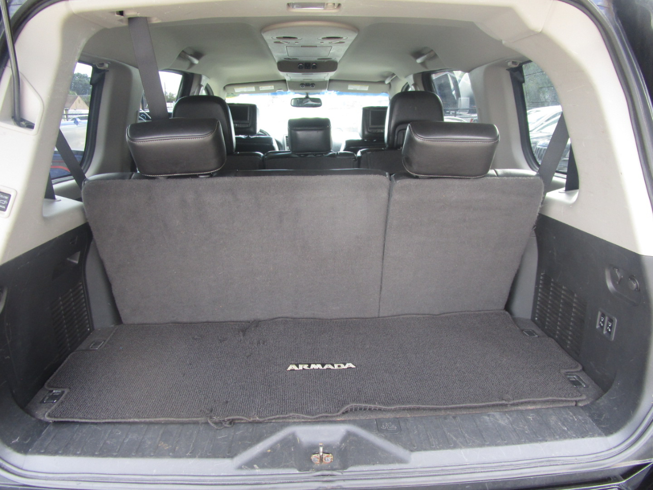 Nissan Armada SL 4WD 2015