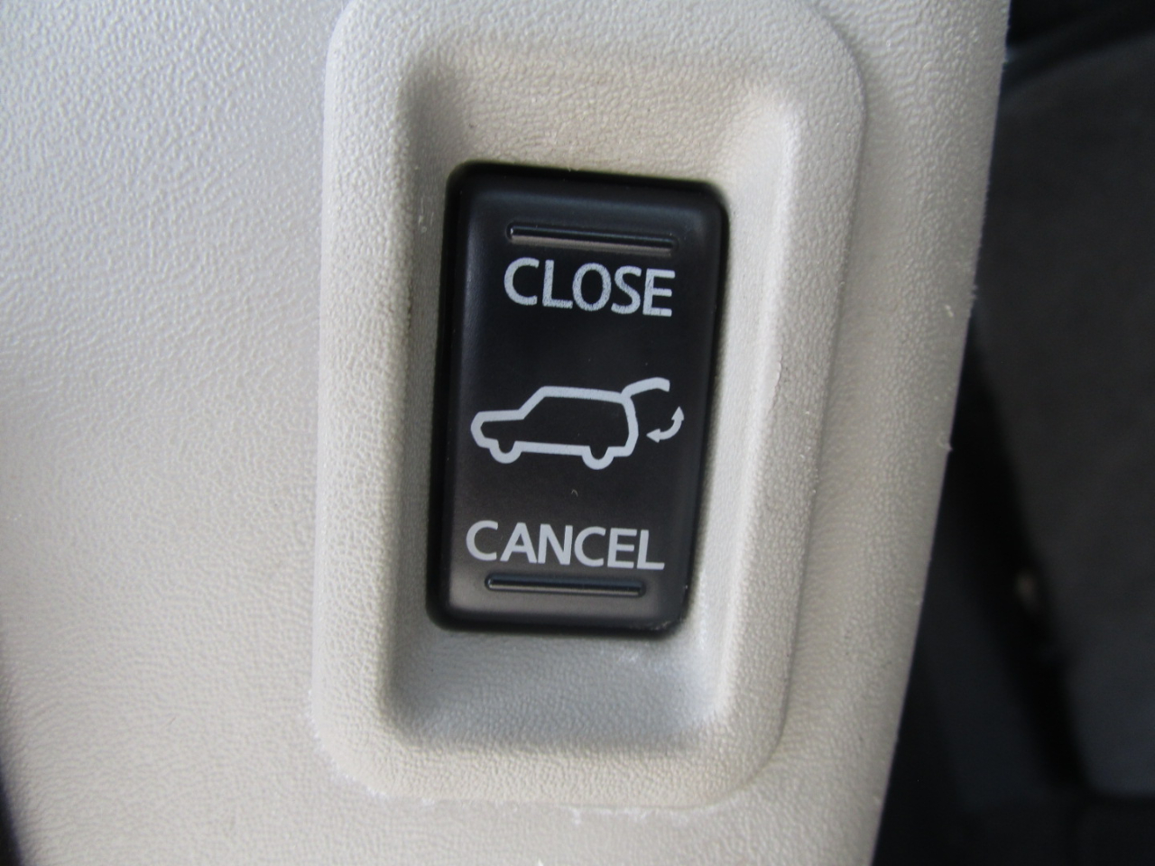 Nissan Armada SL 4WD 2015