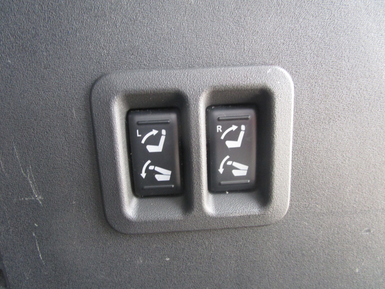 Nissan Armada SL 4WD 2015