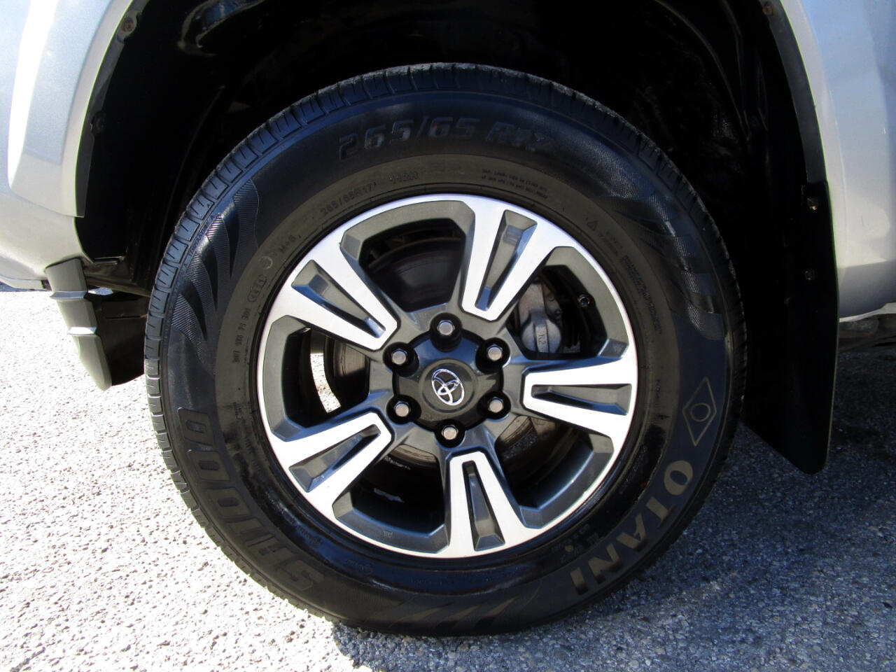 Toyota Tacoma SR5 Double Cab Long Bed V6 6AT 4WD 2017