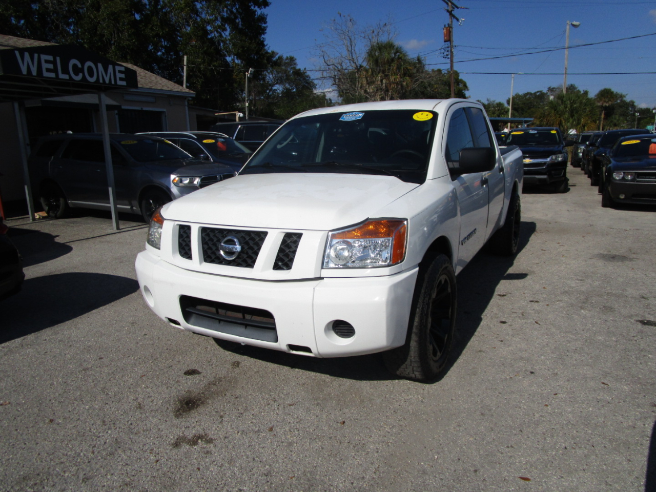 Nissan Titan LE Crew Cab 2WD SWB 2008