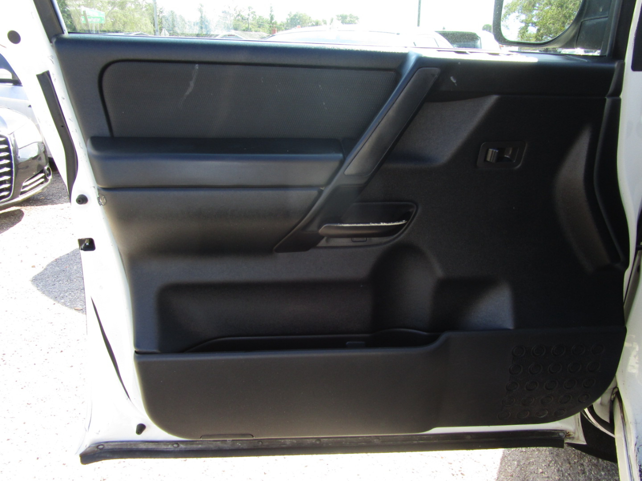 Nissan Titan LE Crew Cab 2WD SWB 2008