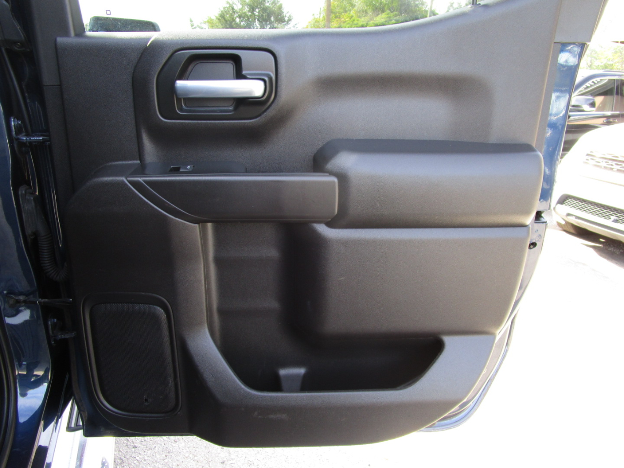 Chevrolet Silverado 1500 Custom Crew Cab Short Box 2WD 2020