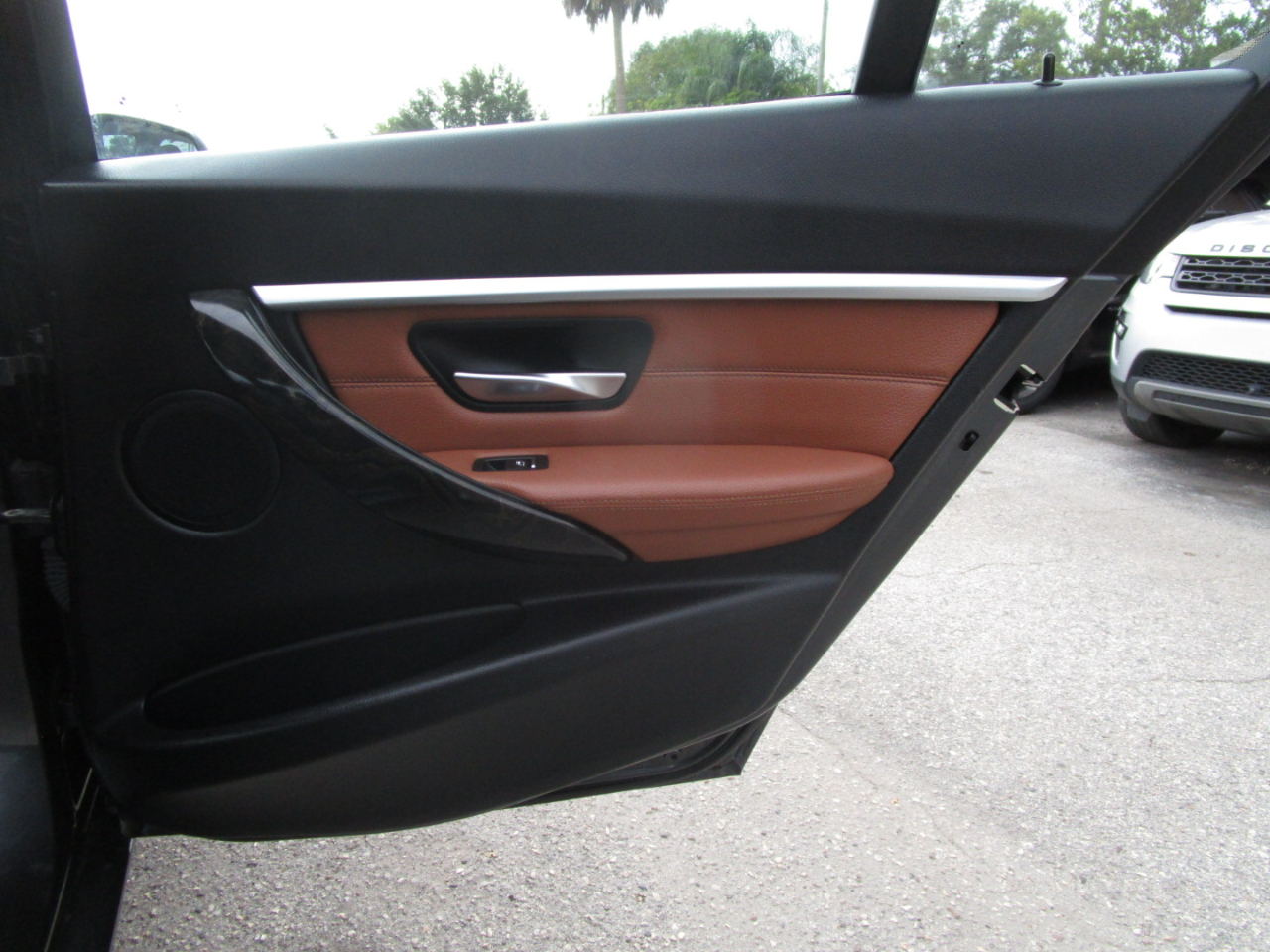 BMW 3-Series 330i xDrive SULEV Sedan 2017