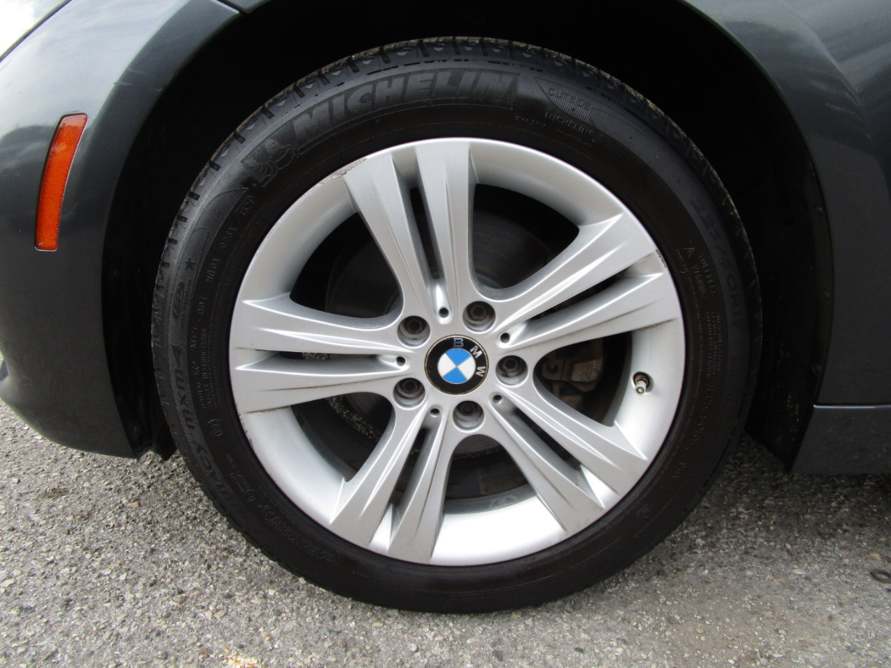 BMW 3-Series 330i xDrive SULEV Sedan 2017