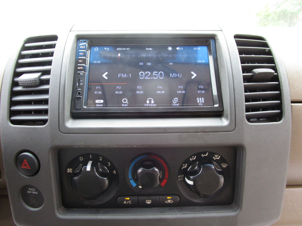 Nissan Frontier LE Crew Cab 4WD 2007