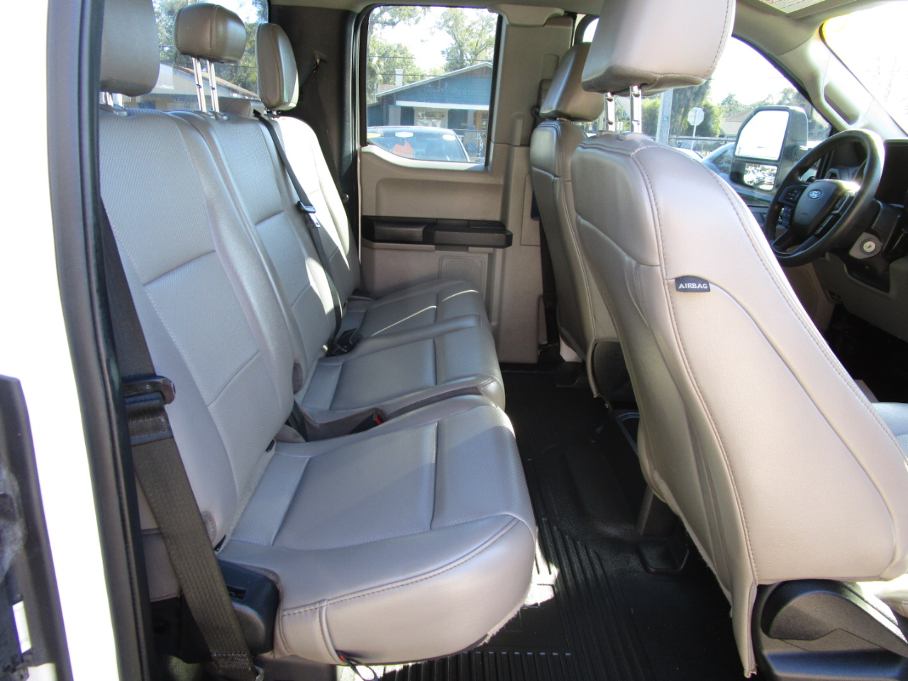 Ford F-350 SD Lariat SuperCab 2WD 2020