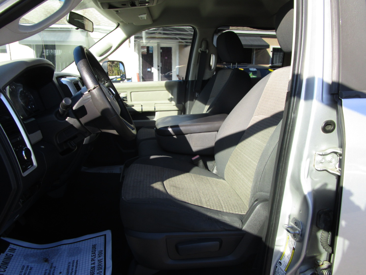 RAM 2500 Laramie Crew Cab LWB 4WD 2011