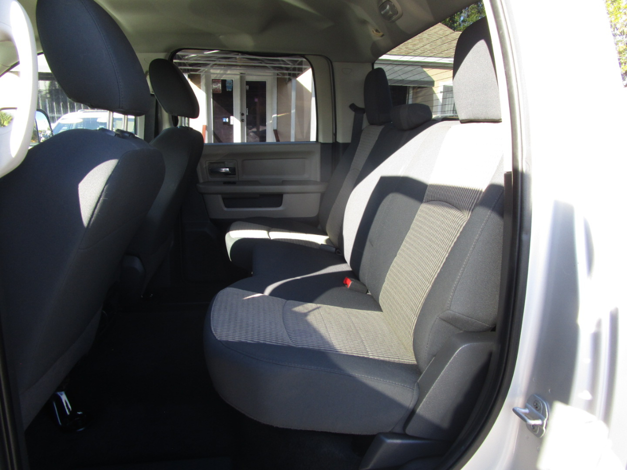 RAM 2500 Laramie Crew Cab LWB 4WD 2011