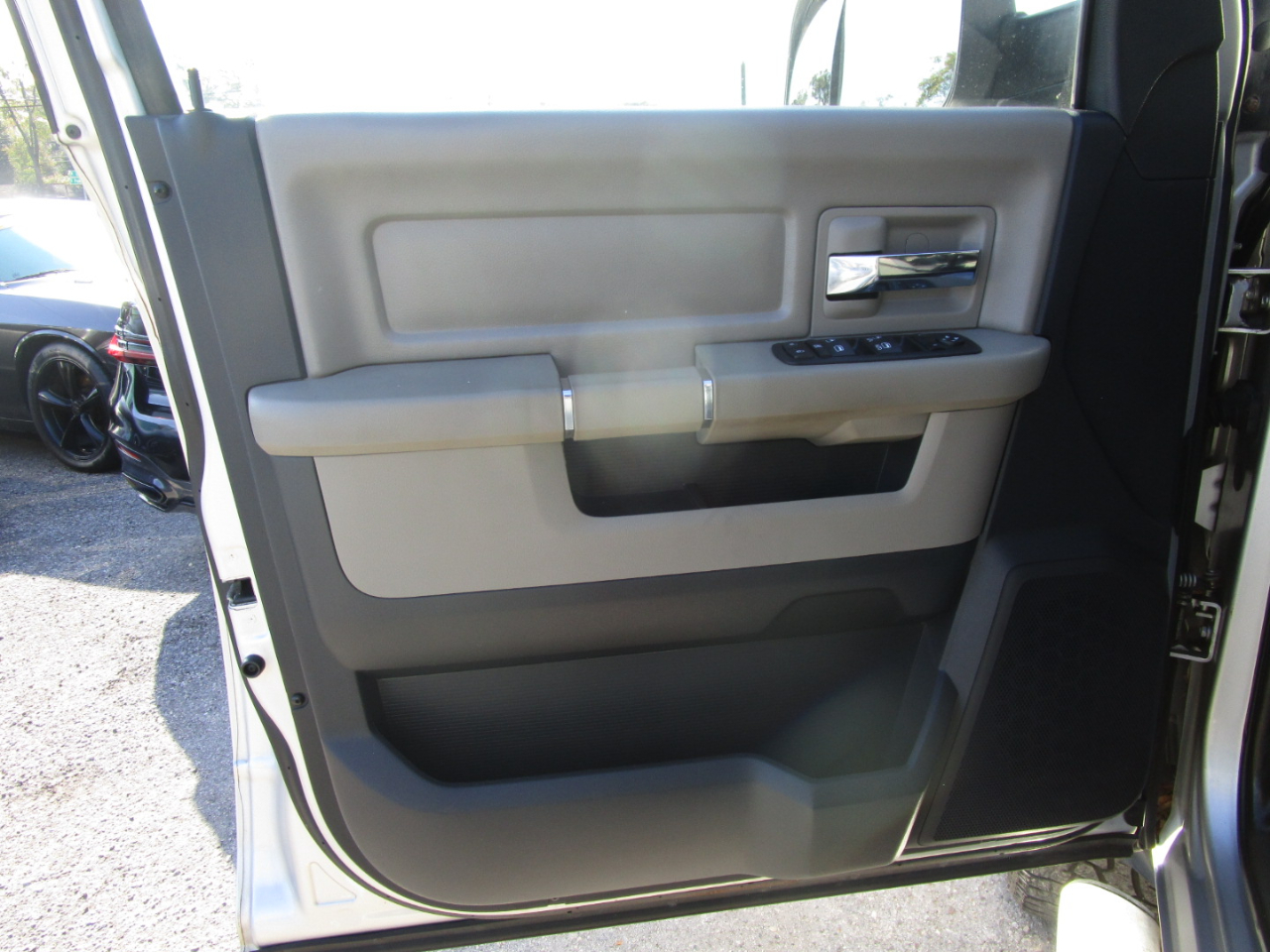 RAM 2500 Laramie Crew Cab LWB 4WD 2011