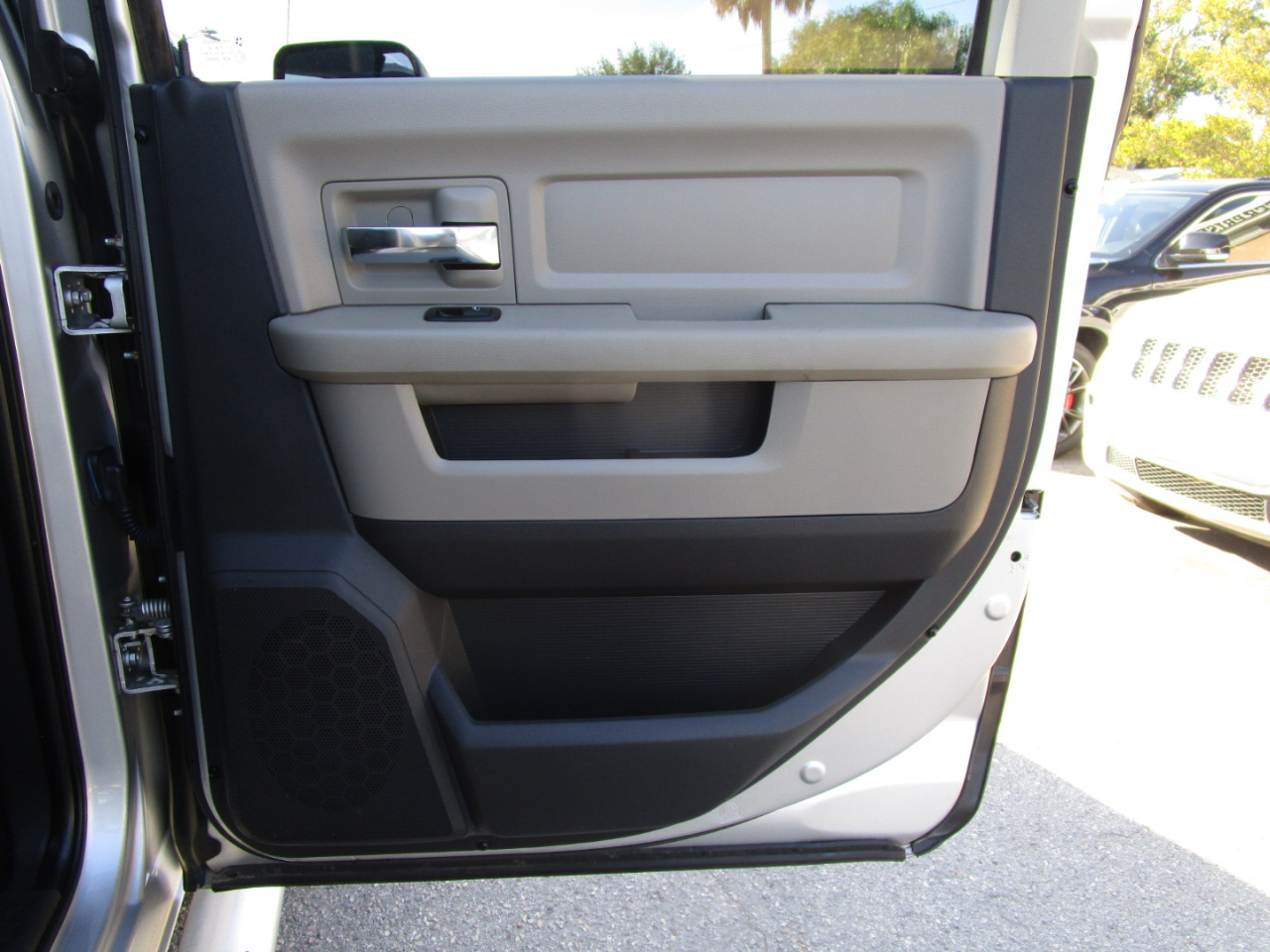 RAM 2500 Laramie Crew Cab LWB 4WD 2011