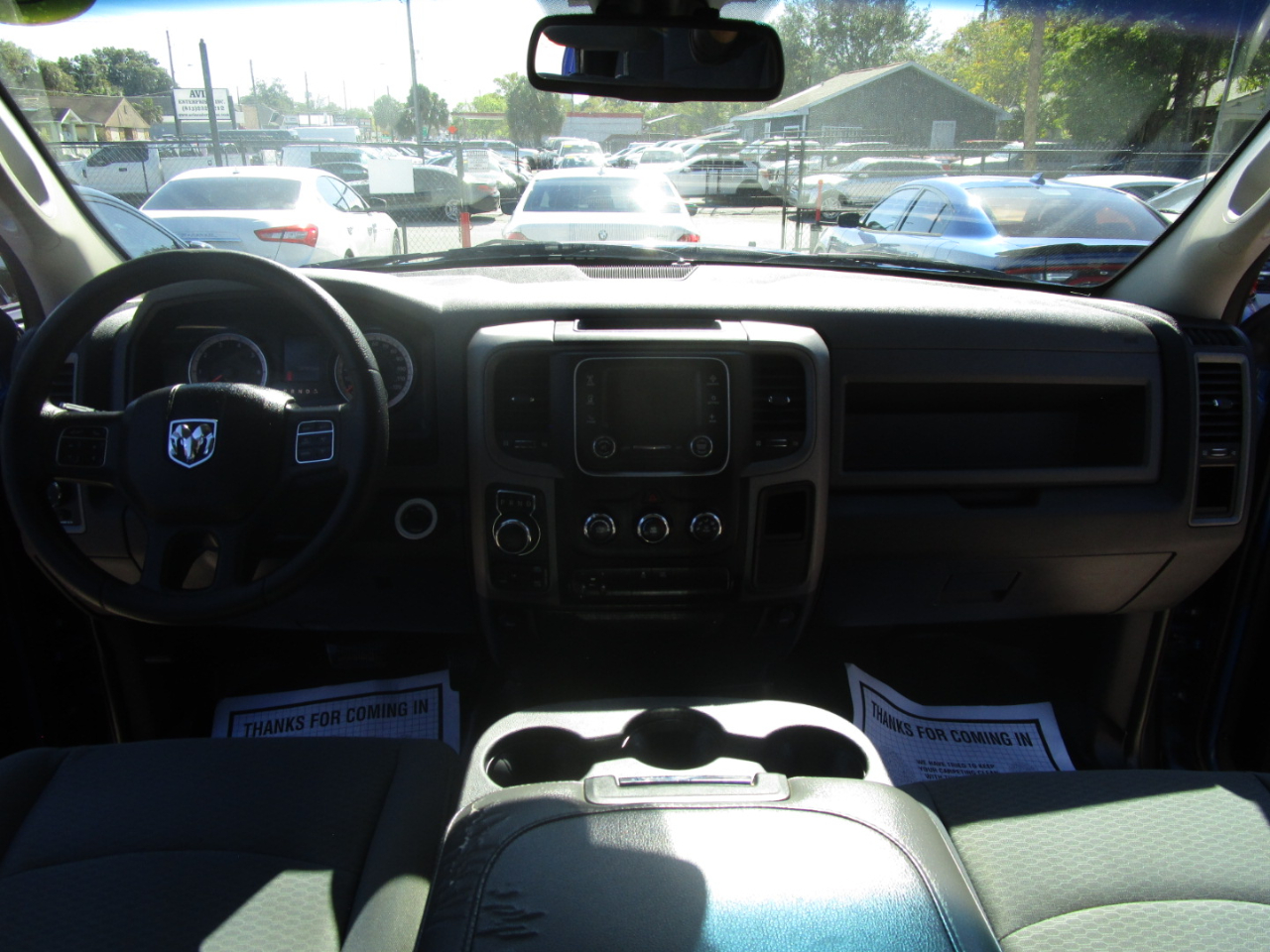 RAM 1500 Tradesman Crew Cab SWB 4WD 2016