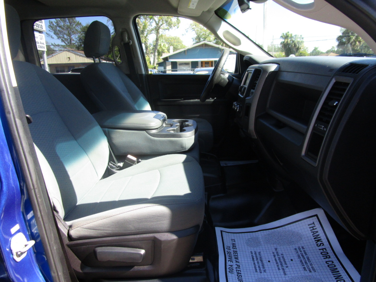 RAM 1500 Tradesman Crew Cab SWB 4WD 2016