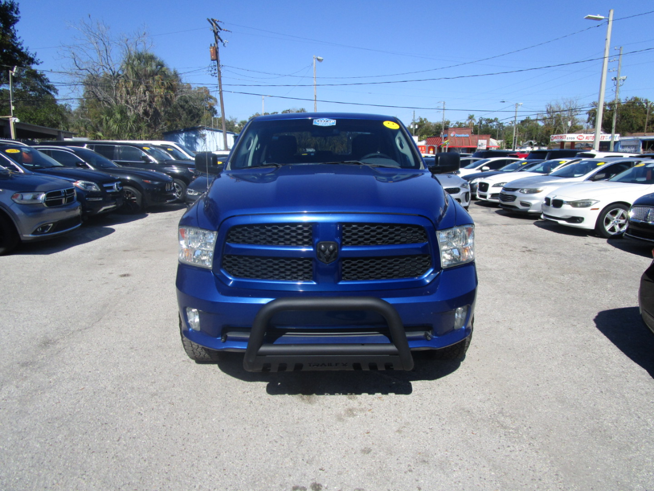 RAM 1500 Tradesman Crew Cab SWB 4WD 2016