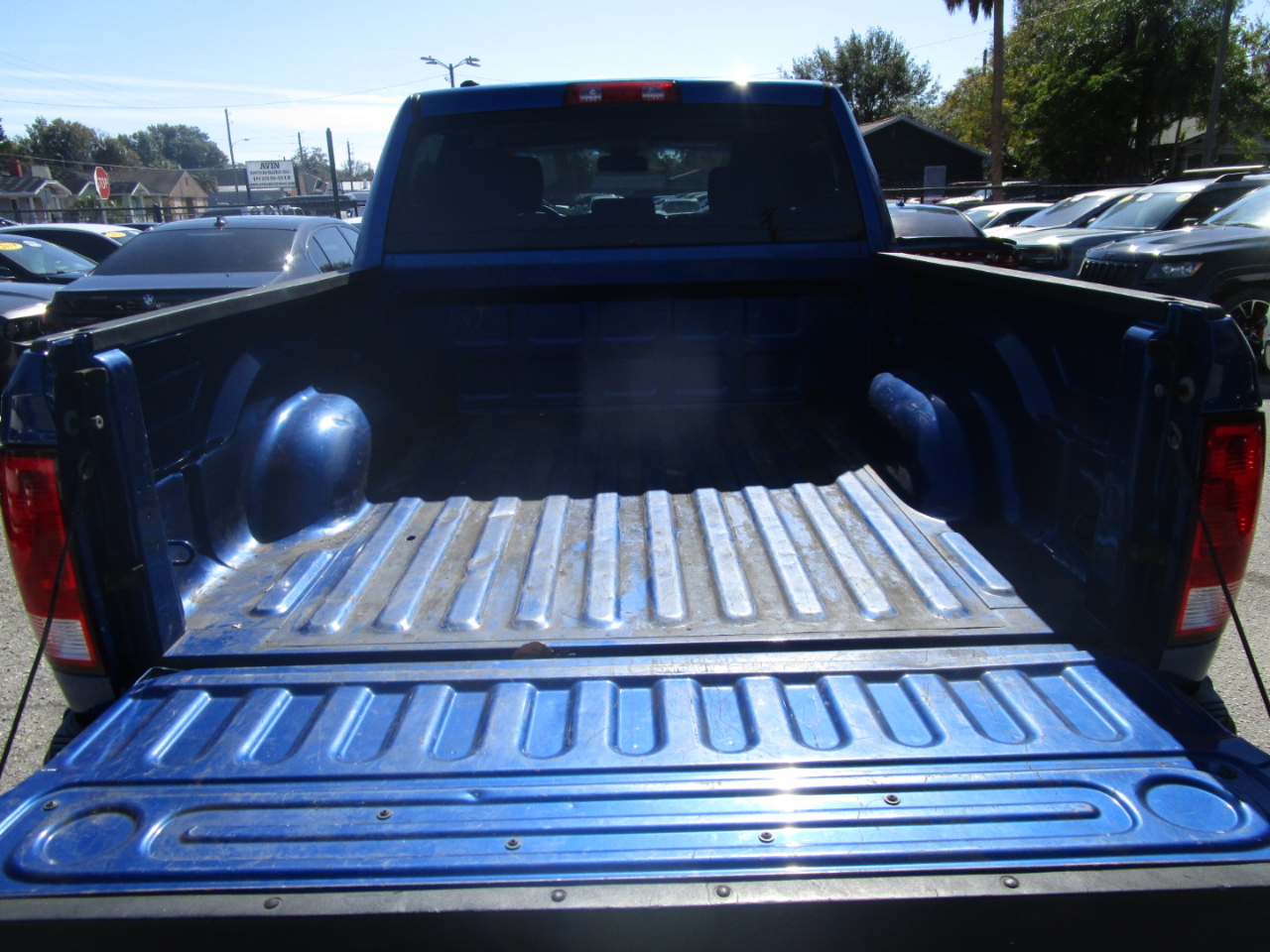 RAM 1500 Tradesman Crew Cab SWB 4WD 2016