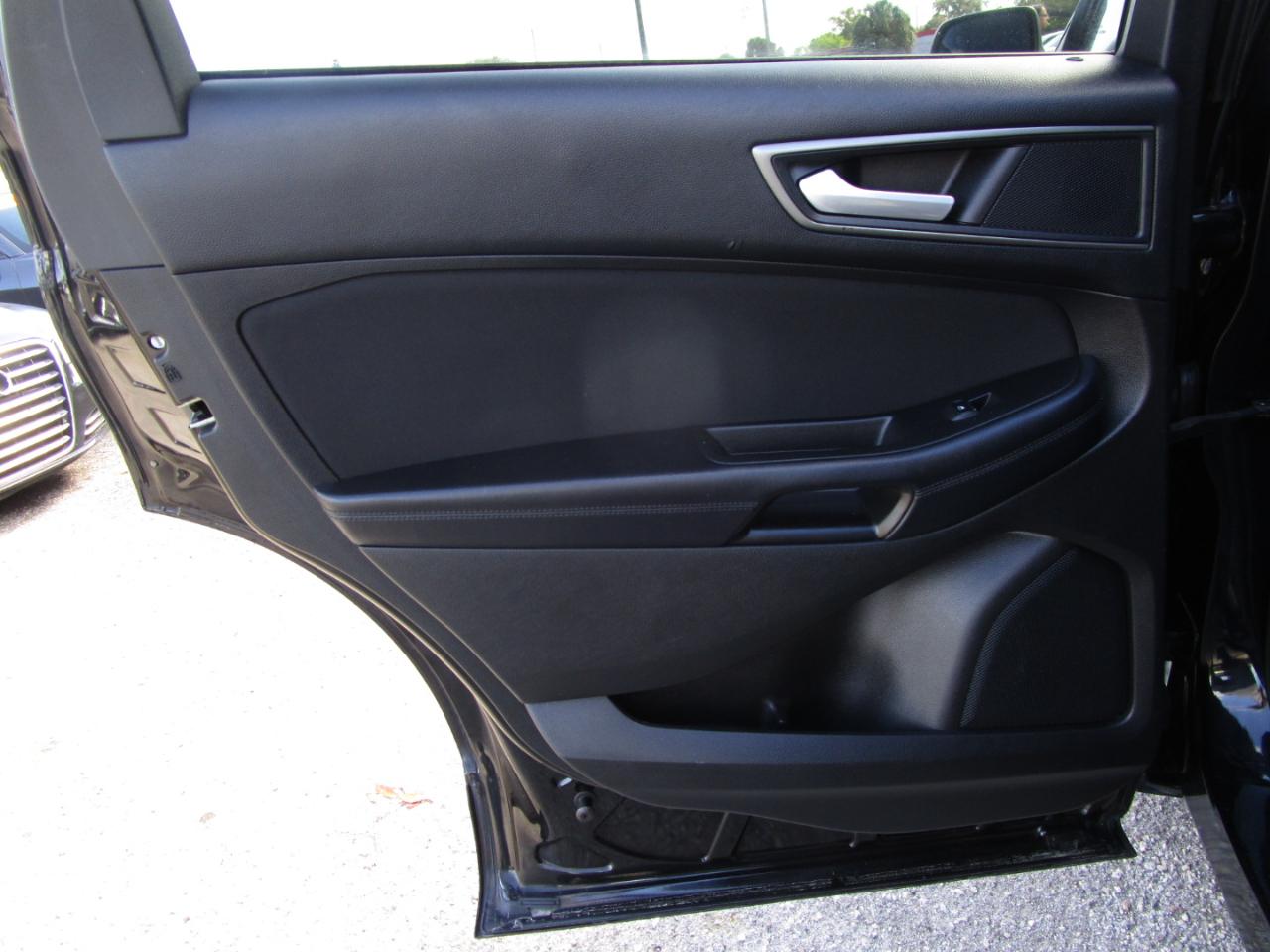 Ford Edge SE FWD 2017