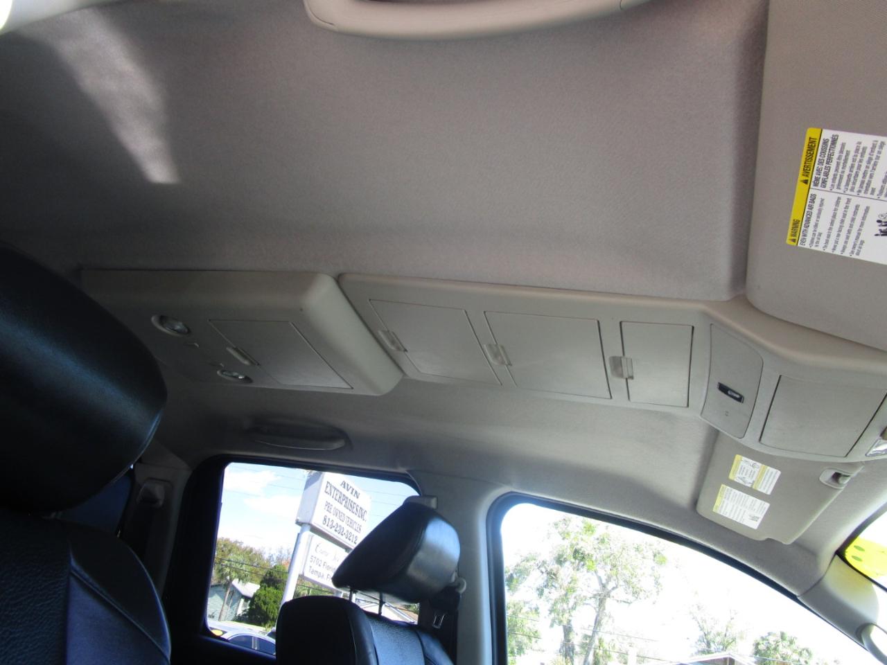 Nissan Titan SV Crew Cab 2WD 2015