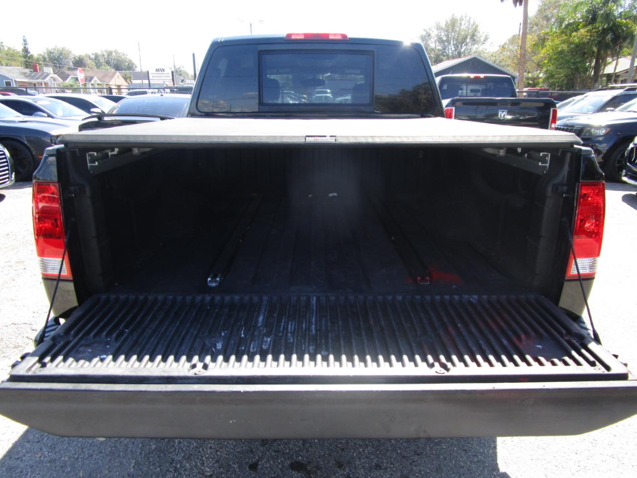 Nissan Titan SV Crew Cab 2WD 2015