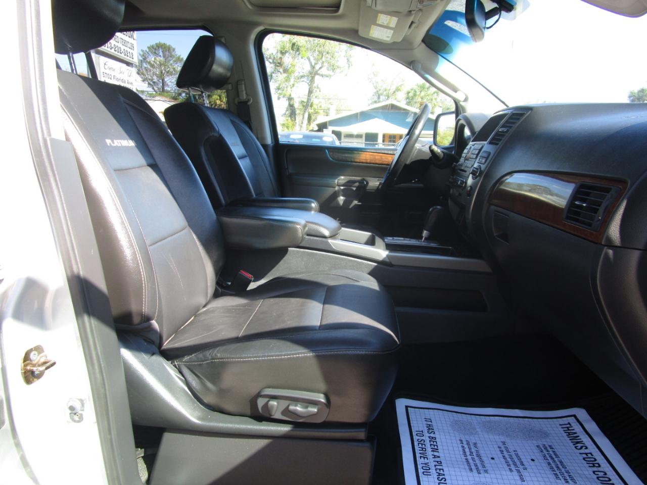 Nissan Armada Platinum 4WD 2012