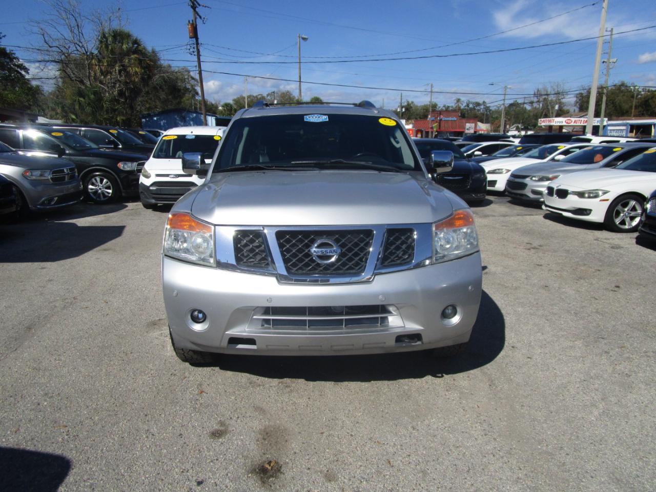 Nissan Armada Platinum 4WD 2012