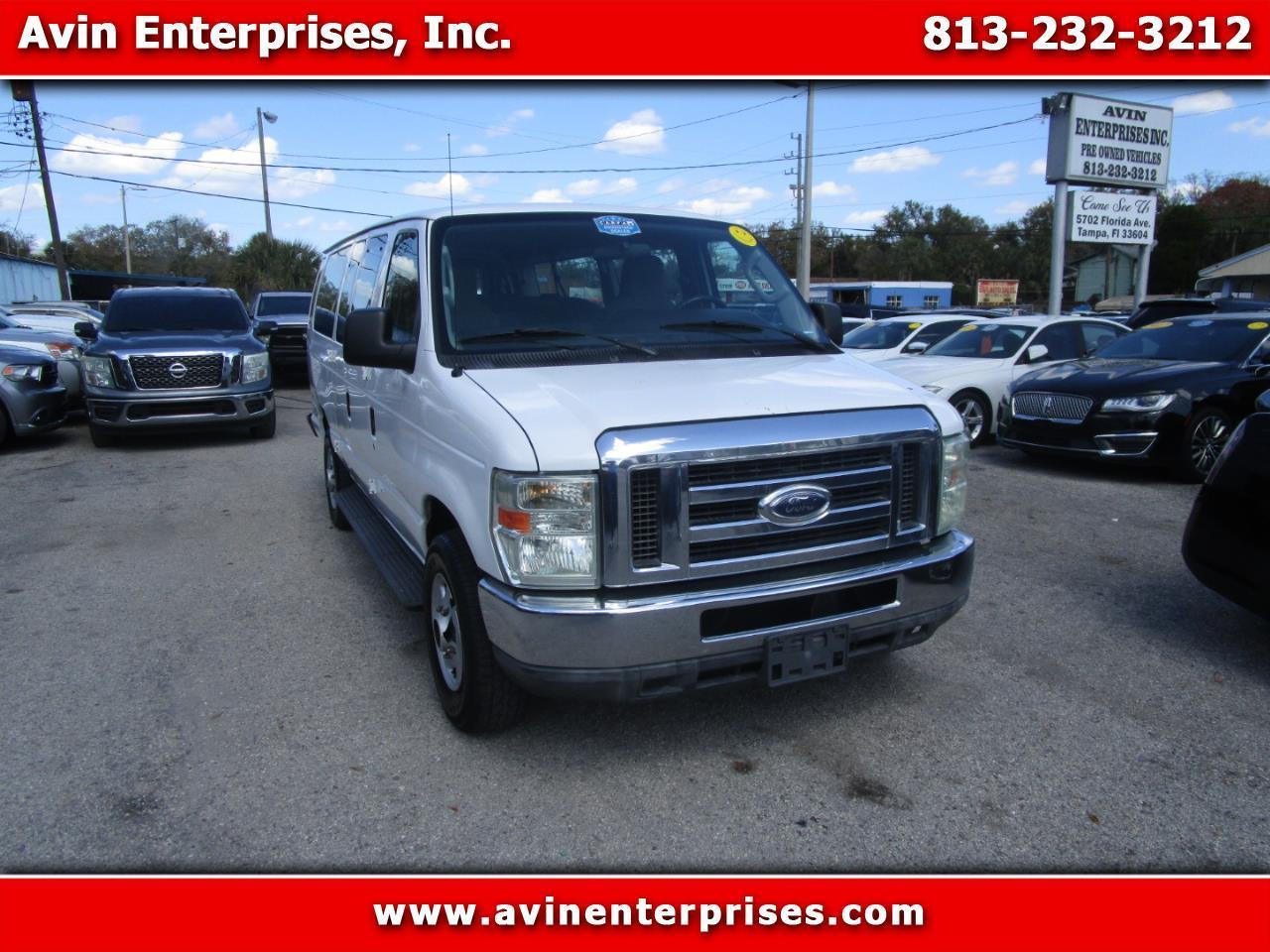 Ford Econoline E-350 XLT Super Duty Extended 2011