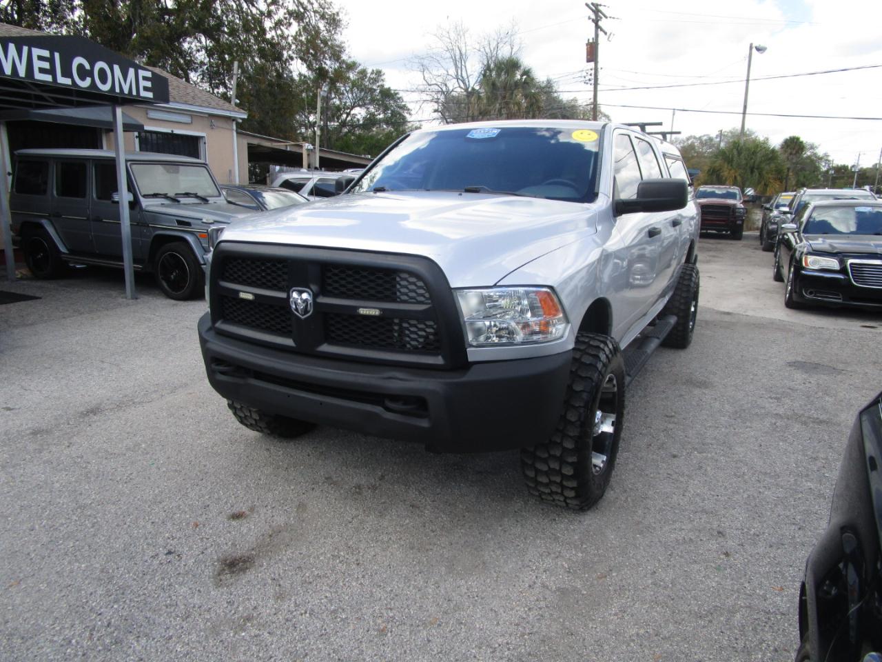 RAM 2500 Tradesman Crew Cab SWB 4WD 2016