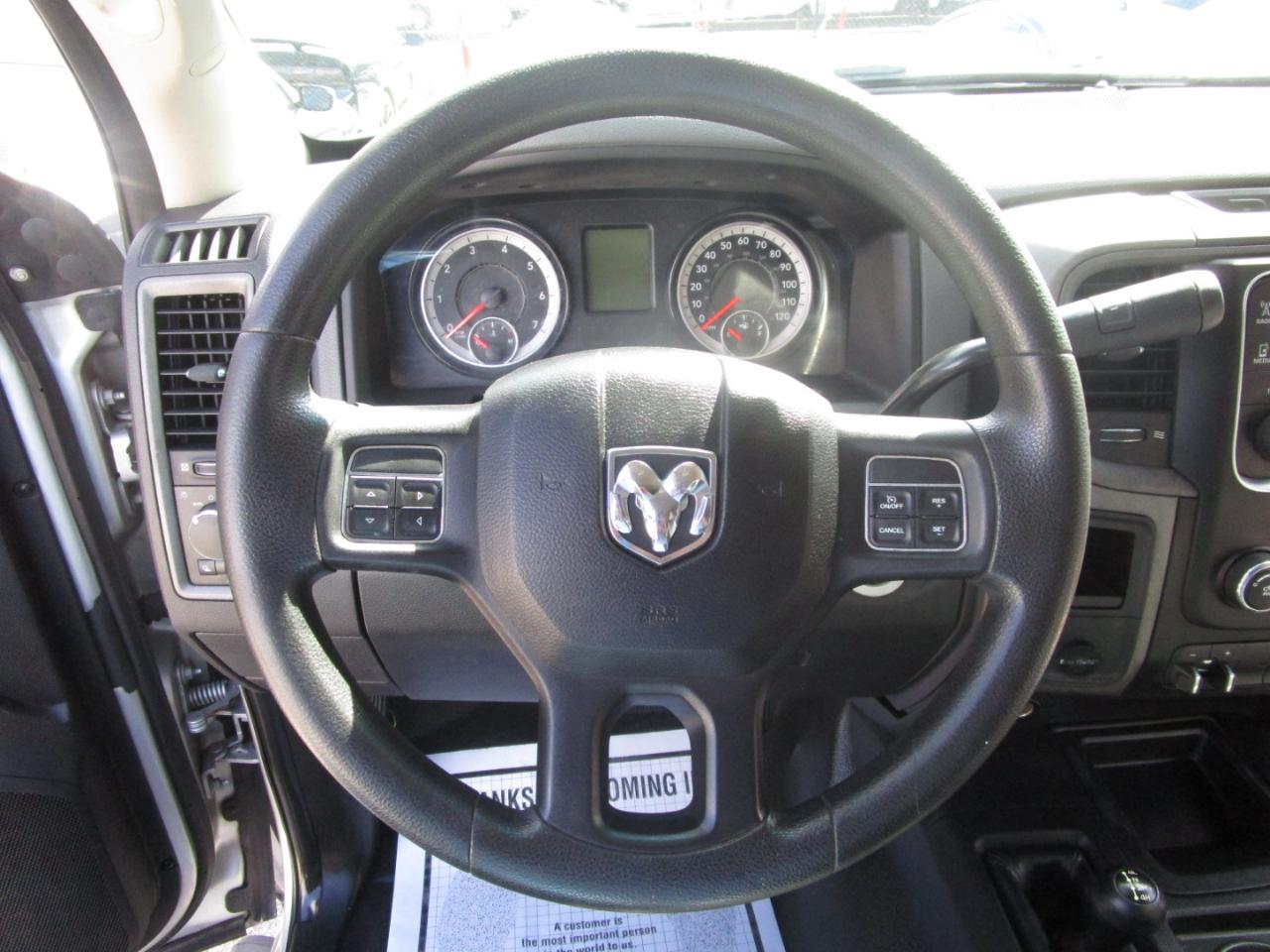 RAM 2500 Tradesman Crew Cab SWB 4WD 2016