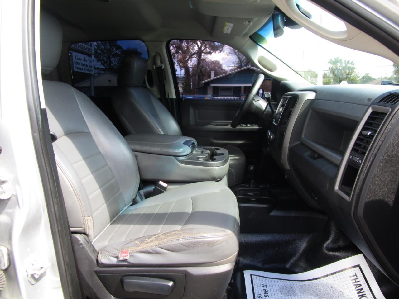 RAM 2500 Tradesman Crew Cab SWB 4WD 2016