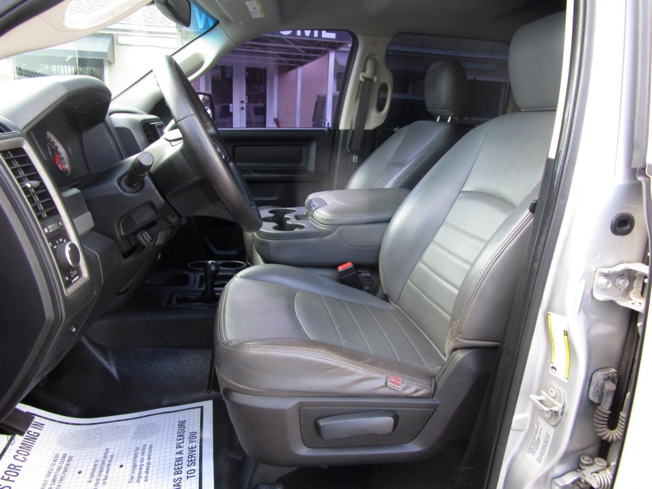 RAM 2500 Tradesman Crew Cab SWB 4WD 2016