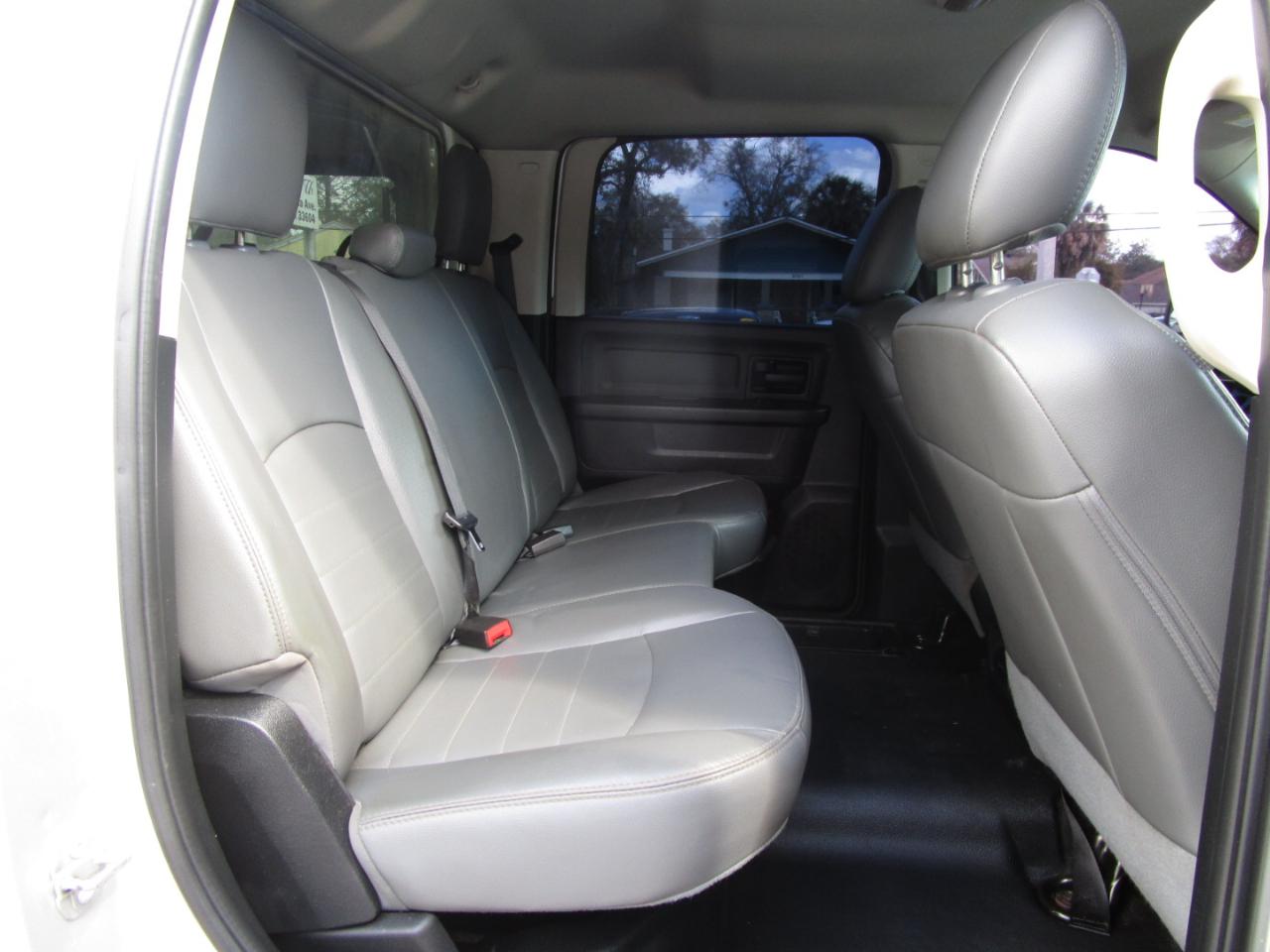 RAM 2500 Tradesman Crew Cab SWB 4WD 2016