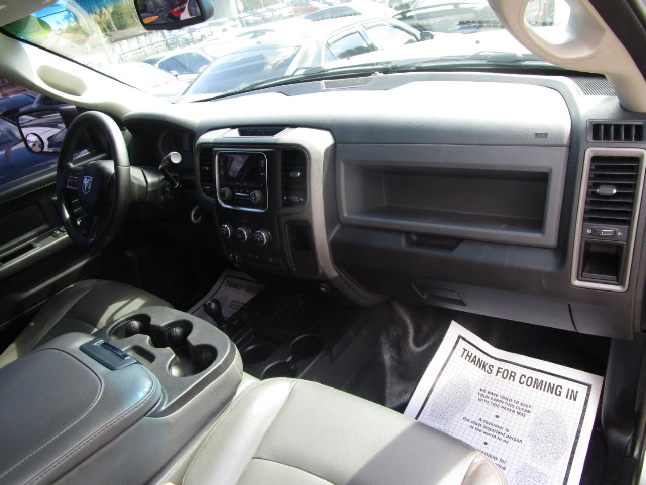 RAM 2500 Tradesman Crew Cab SWB 4WD 2016