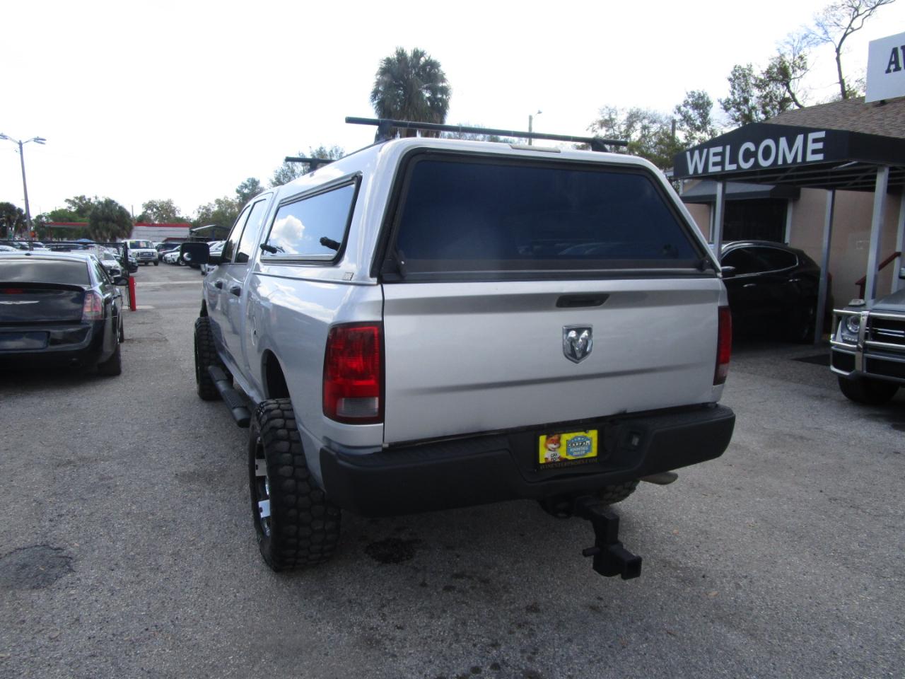 RAM 2500 Tradesman Crew Cab SWB 4WD 2016