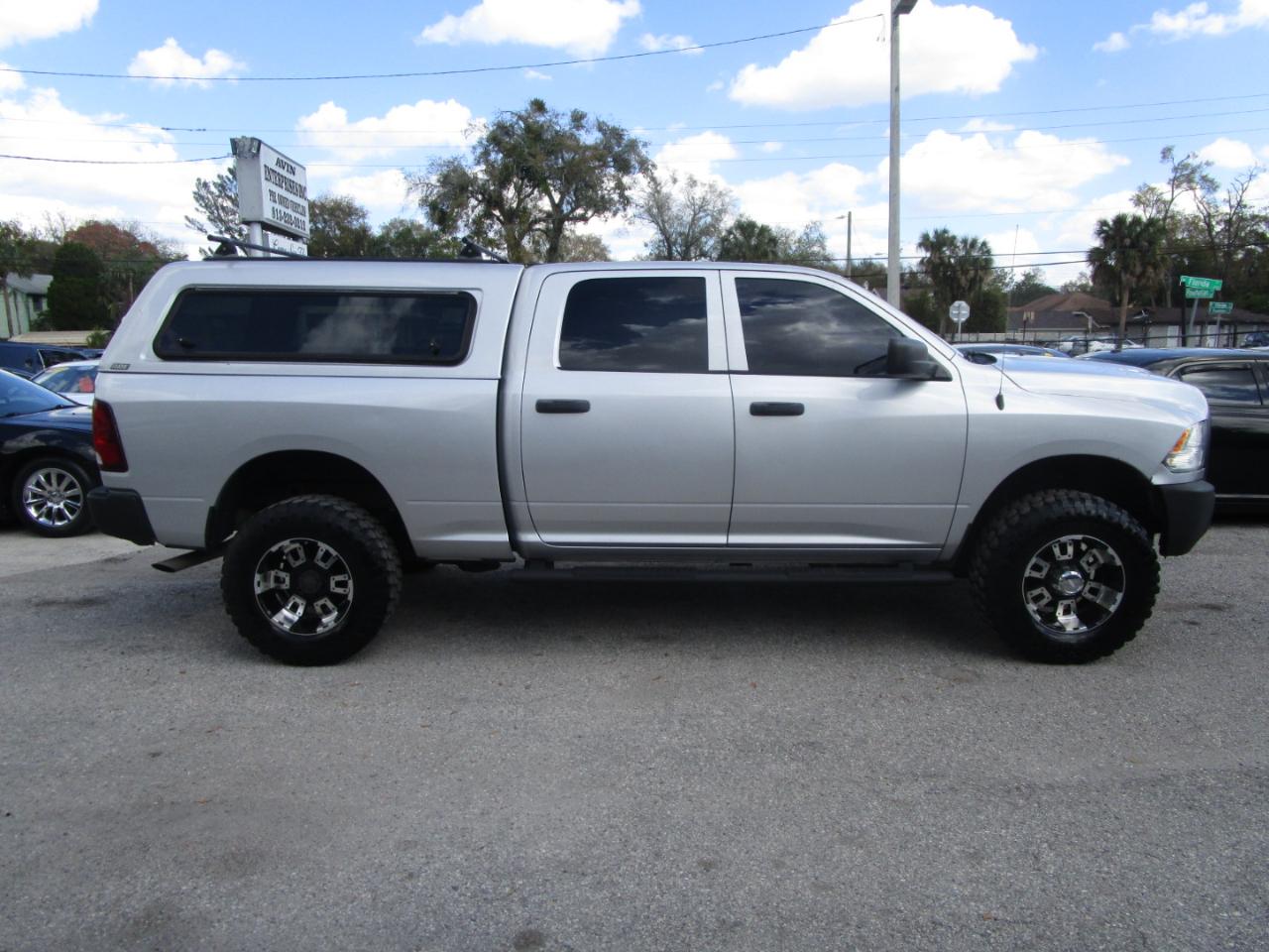 RAM 2500 Tradesman Crew Cab SWB 4WD 2016