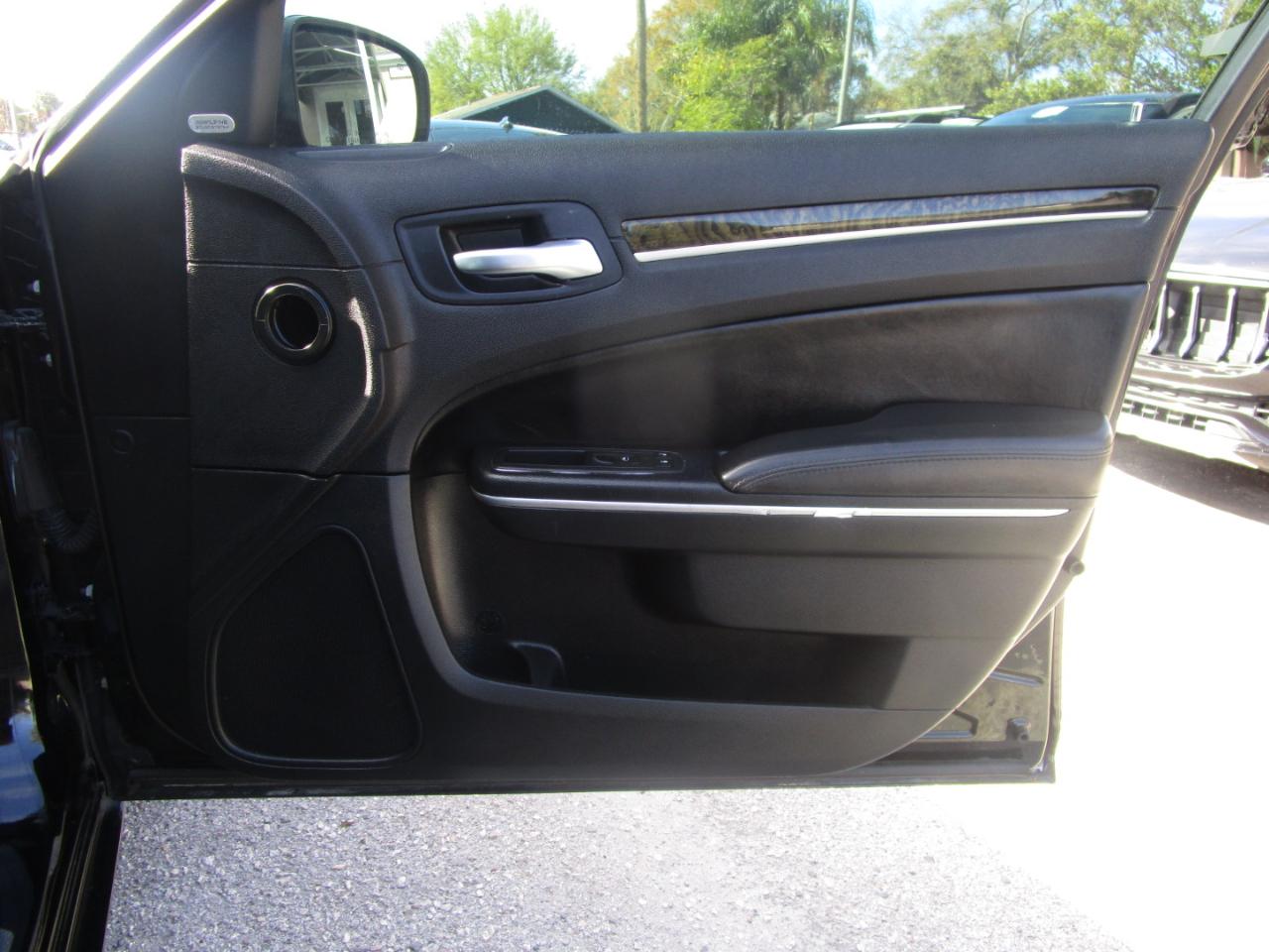 Chrysler 300 C RWD 2013