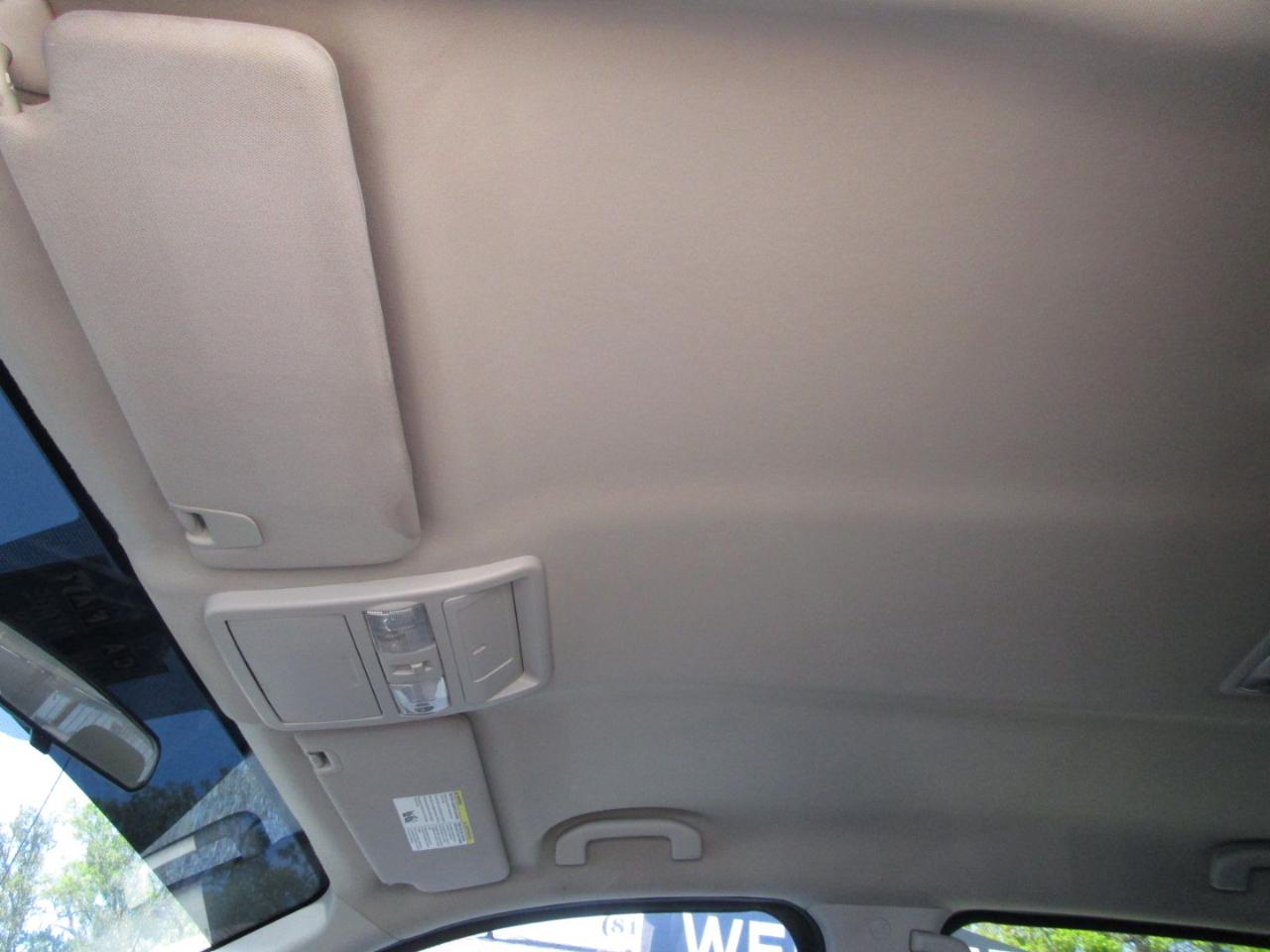 Nissan Titan SV Crew Cab 2WD 2017