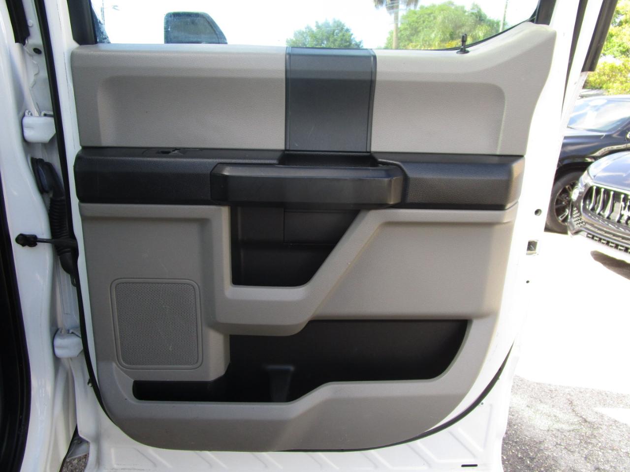 Ford F-250 SD King Ranch Crew Cab 2WD 2017