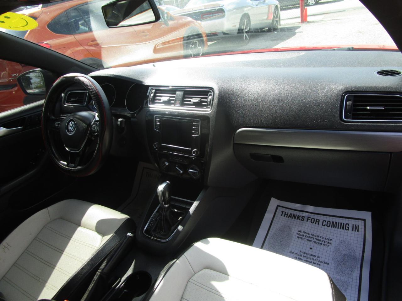 Volkswagen Jetta SE 6A 2016