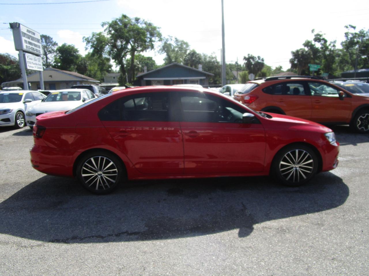 Volkswagen Jetta SE 6A 2016