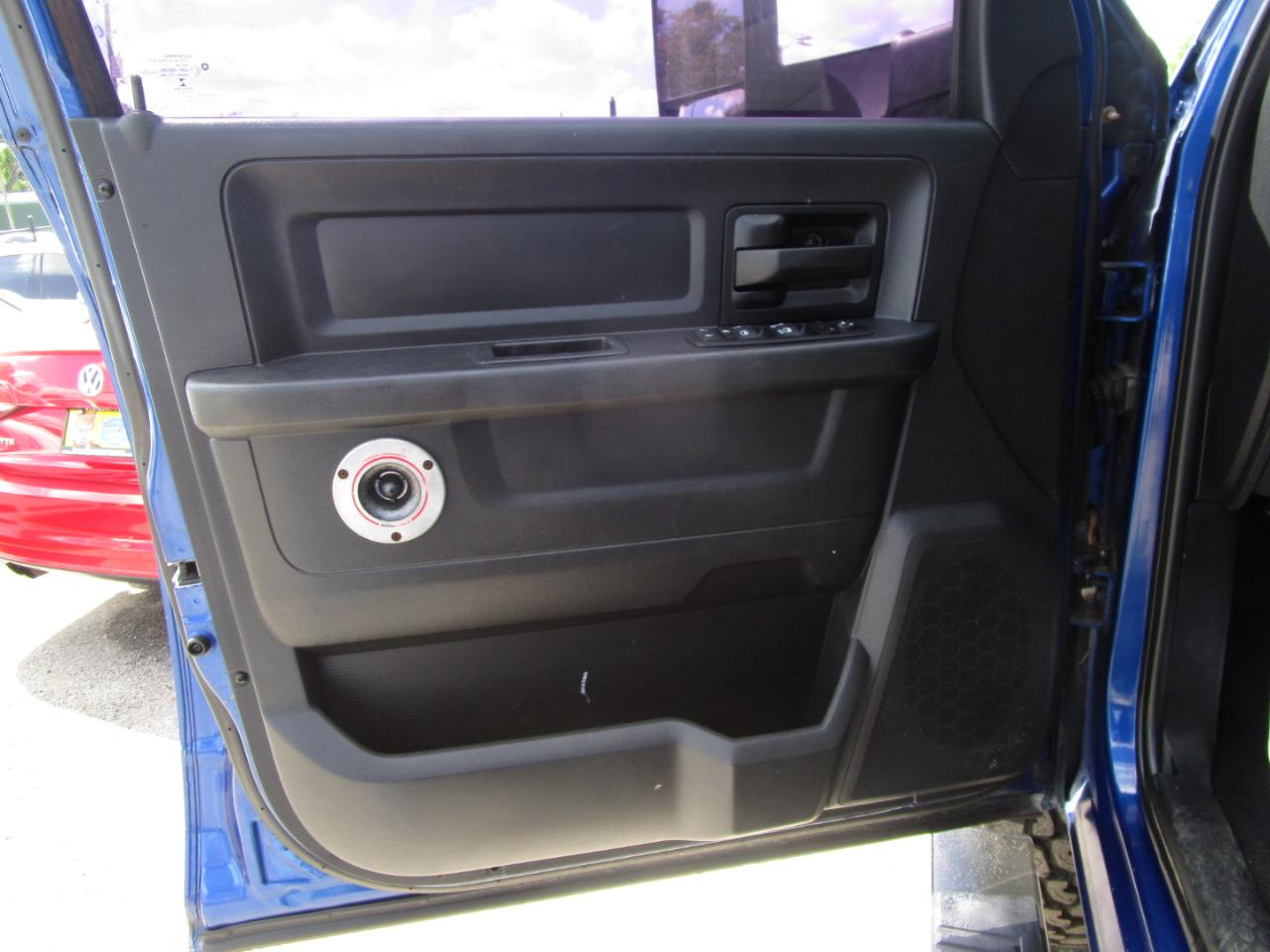 RAM 1500 Tradesman Quad Cab 2WD 2014