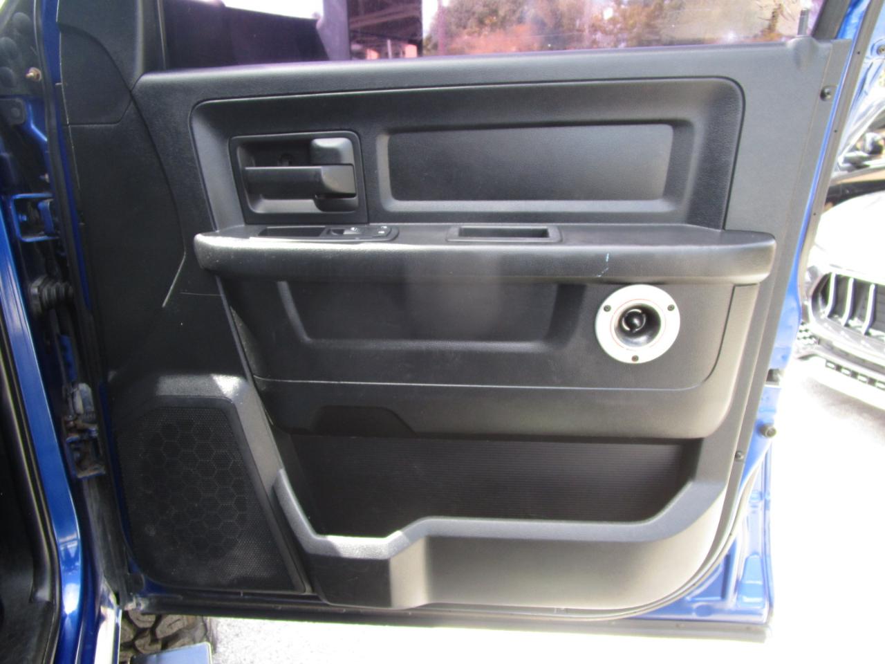 RAM 1500 Tradesman Quad Cab 2WD 2014