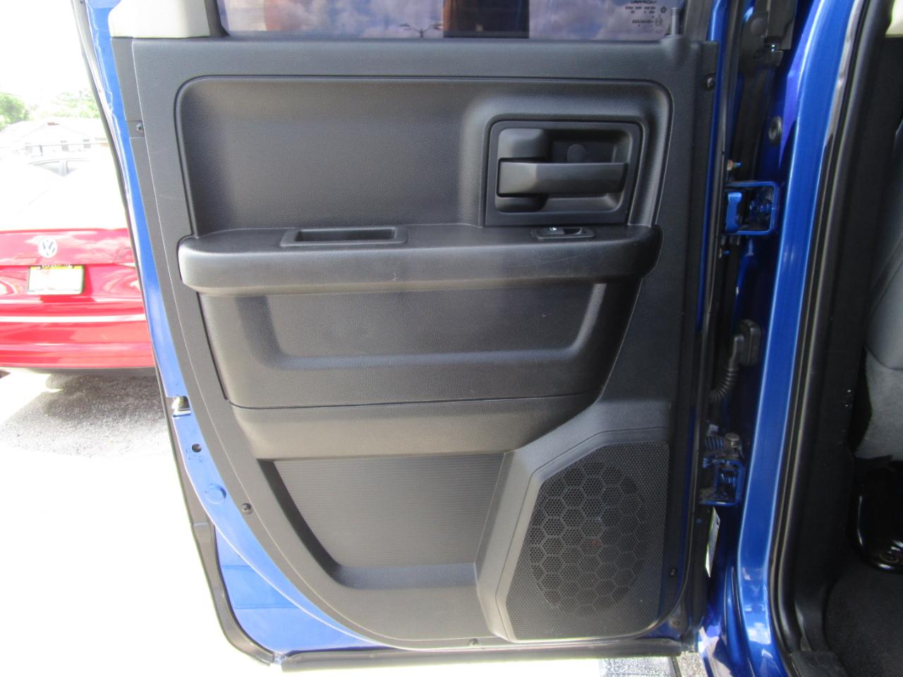 RAM 1500 Tradesman Quad Cab 2WD 2014