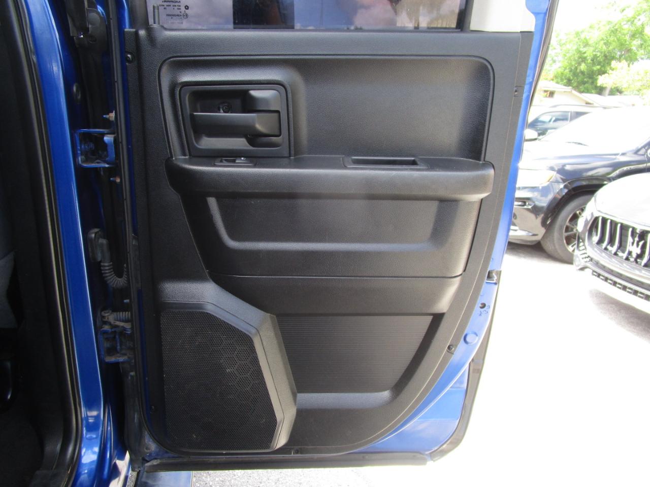 RAM 1500 Tradesman Quad Cab 2WD 2014